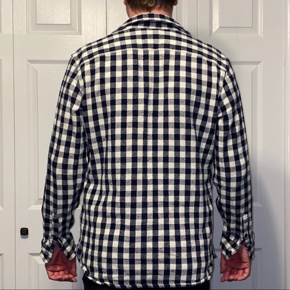 GAP Standard Fit Flannel - Picture 2 of 2